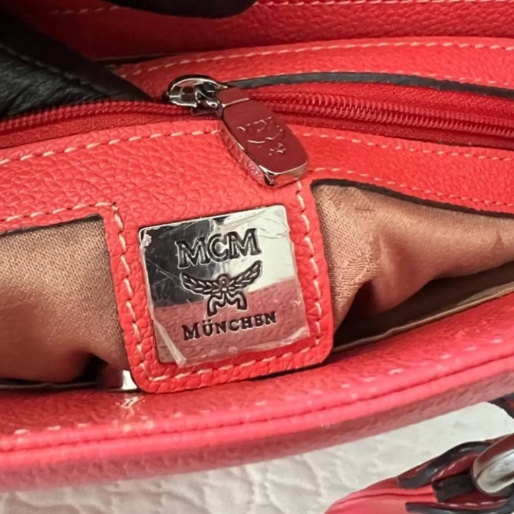 MCM BUCKET SATCHEL In Excellent Used Condition.   Absolutely Beautiful Firey Red